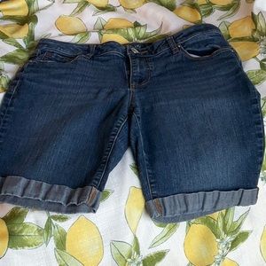 Apt9 Woman’s Denim Bermuda Shorts